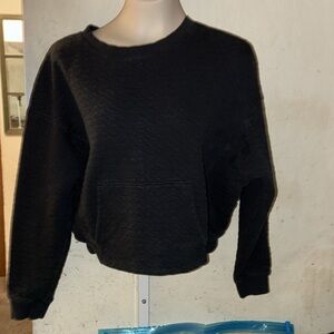 💥All in Motion Black Sweatshirt EUC cropped